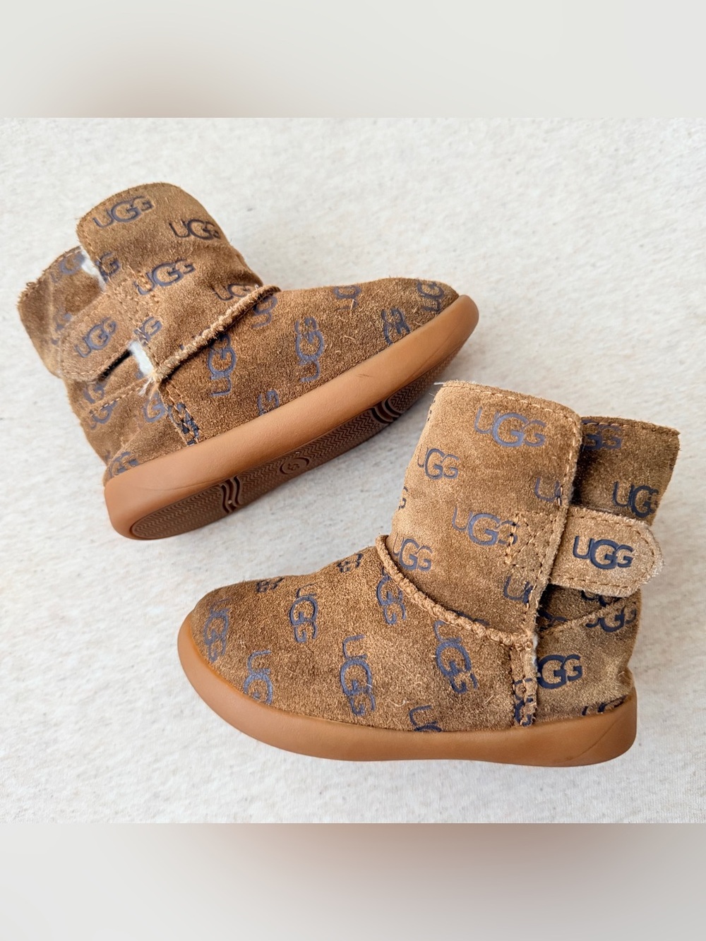 UGG logo toddler Velcro shoes